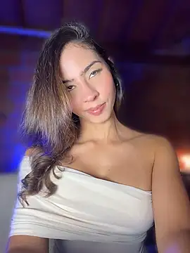 Snapshot of RouseColins chatting on 18, 4, 2026 RouseColins online show from 18, 4, 2026
