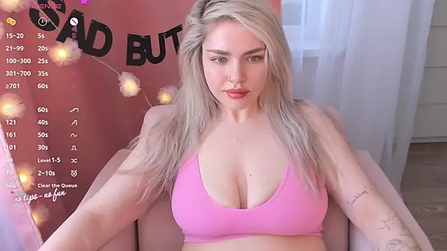 Snapshot of pussy-kattt chatting on 4, 3, 2025 pussy-kattt online show from 4, 3, 2025