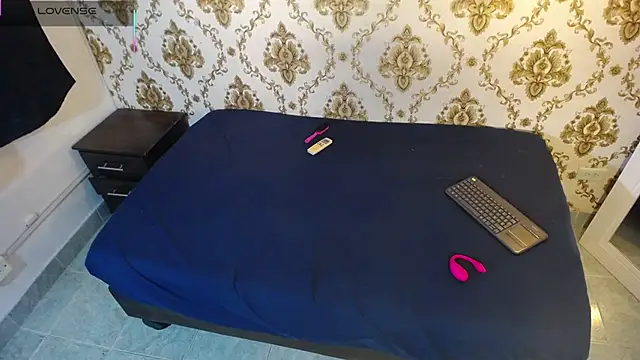 KARATIBBY COX online show from 4, 3, 2026