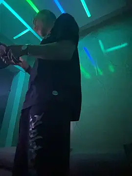 Snapshot of BestMasterForYou chatting on 8, 11, 2025 BestMasterForYou online show from 8, 11, 2025