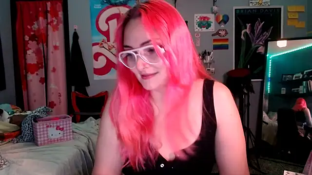 JenniferGwen online show from 11, 9, 2025