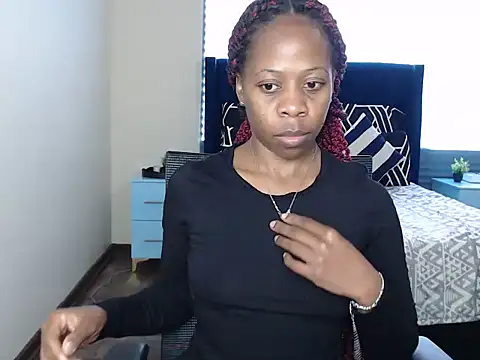 Snapshot of QUEENMANDYY chatting on 18, 6, 2026 QUEENMANDYY online show from 18, 6, 2026