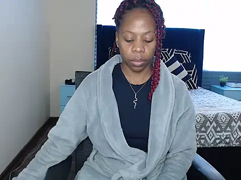 Snapshot of QUEENMANDYY chatting on 24, 6, 2026 QUEENMANDYY online show from 24, 6, 2026