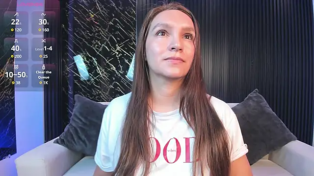 miataylorr1 online show from 21, 1, 2025