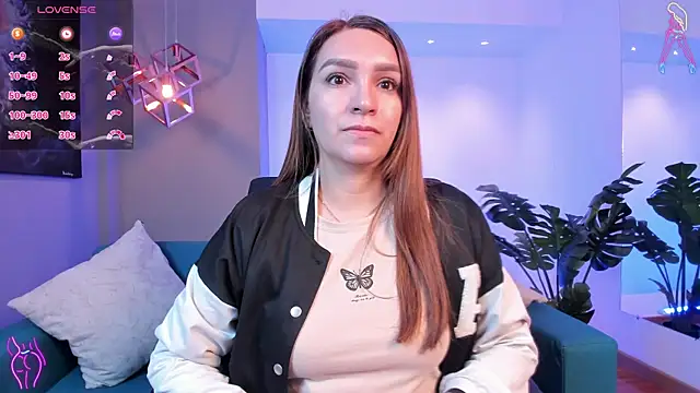 miataylorr1 online show from 25, 11, 2025