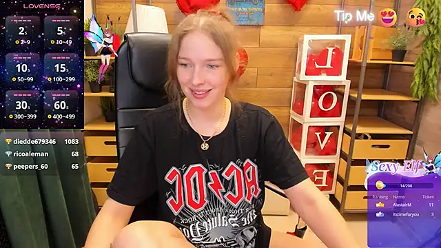Snapshot of _fiona_Love chatting on 10, 3, 2025 fiona Love online show from 10, 3, 2025