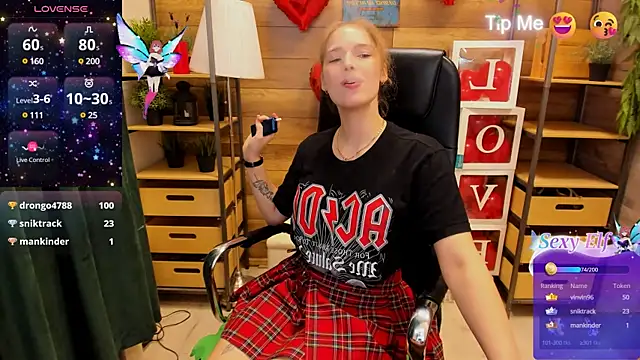 Snapshot of _fiona_Love chatting on 15, 3, 2025 fiona Love online show from 15, 3, 2025