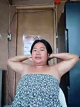 Snapshot of lickmepussy21 chatting on 6, 5, 2026 lickmepussy21 online show from 6, 5, 2026