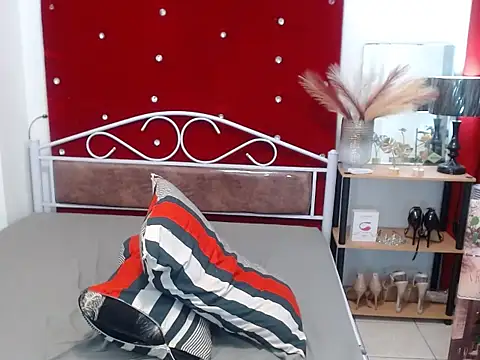 Snapshot of urcumgirl_kendall chatting on 8, 2, 2025 urcumgirl kendall online show from 8, 2, 2025