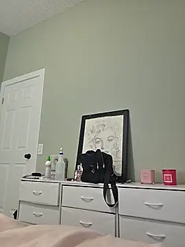 julimonroe online show from 8, 6, 2026
