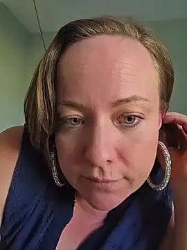 julimonroe online show from 17, 6, 2026