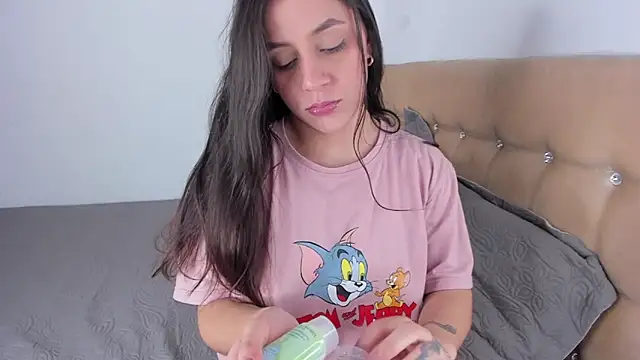 Snapshot of EmmaGrace1999 chatting on 8, 10, 2025 EmmaGrace1999 online show from 8, 10, 2025