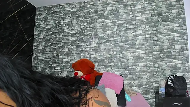 Snapshot of HeidyWillss chatting on 20, 12, 2025 HeidyWillss online show from 20, 12, 2025