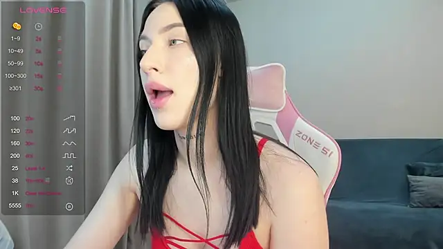 JenniferQueen11 online show from 9, 12, 2024