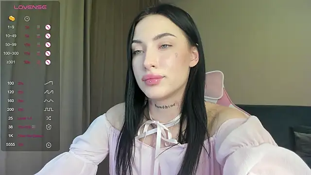 JenniferQueen11 online show from 19, 12, 2024