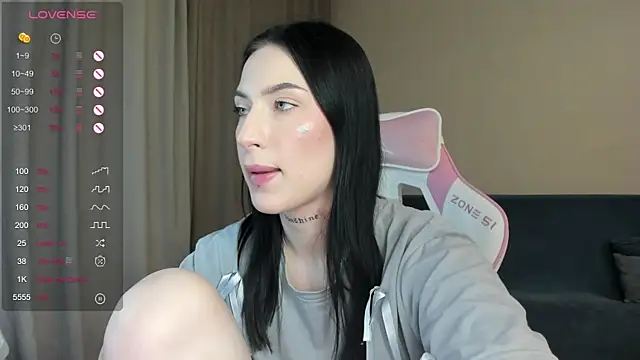 JenniferQueen11 online show from 20, 12, 2024