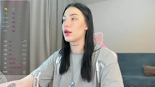 JenniferQueen11 online show from 28, 12, 2024