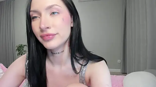 JenniferQueen11 online show from 13, 9, 2025