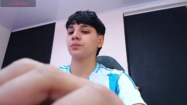 Snapshot of bad_giirl_ chatting on 18, 12, 2024 bad giirl online show from 18, 12, 2024