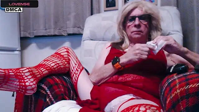 Snapshot of FilthytvGRACIE chatting on 8, 11, 2025 FilthytvGRACIE online show from 8, 11, 2025