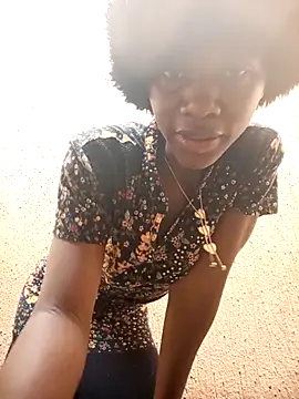 Petite li online show from 6, 1, 2026