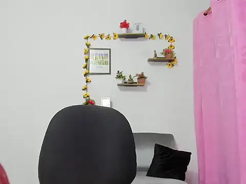 lorenitabella online show from 13, 9, 2025