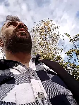 Snapshot of kevgir08 chatting on 23, 10, 2025 kevgir08 online show from 23, 10, 2025