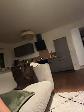 Snapshot of carminaurmommy chatting on 4, 12, 2025 carminaurmommy online show from 4, 12, 2025