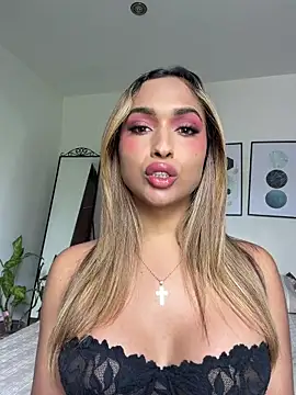 Snapshot of carminaurmommy chatting on 6, 1, 2026 carminaurmommy online show from 6, 1, 2026