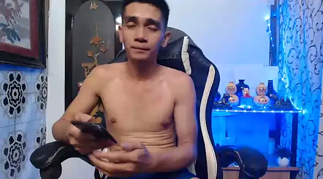 Snapshot of asianmaster27 chatting on 4, 12, 2024 asianmaster27 online show from 4, 12, 2024