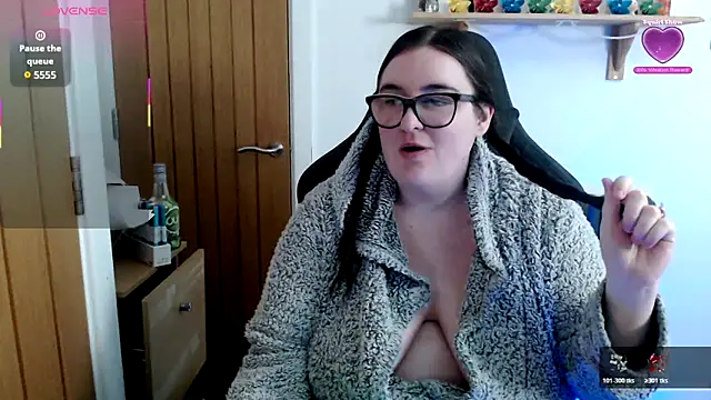Rebecca Summer online show from 23, 4, 2026