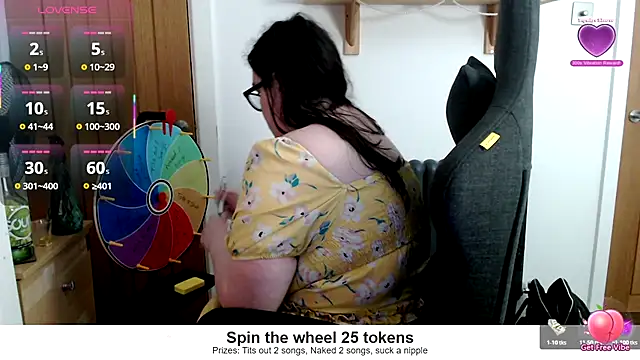 Snapshot of Rebecca_Summer chatting on 18, 5, 2026 Rebecca Summer online show from 18, 5, 2026