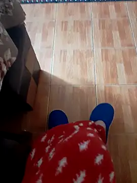 Snapshot of feet_toes chatting on 28, 10, 2025 feet toes online show from 28, 10, 2025