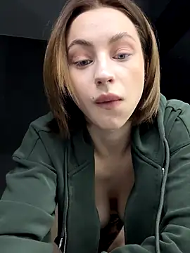 Camilla Railian online show from 2, 11, 2025