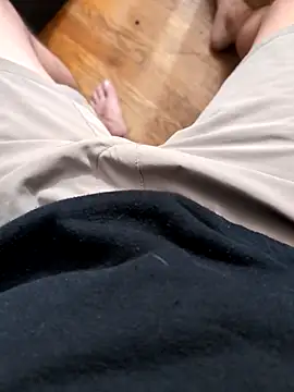 Snapshot of MrandMrsHaze chatting on 16, 10, 2025 MrandMrsHaze online show from 16, 10, 2025