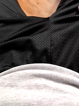 Snapshot of MrandMrsHaze chatting on 16, 10, 2025 MrandMrsHaze online show from 16, 10, 2025