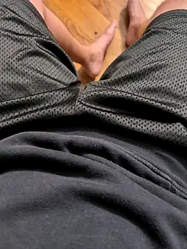 Snapshot of MrandMrsHaze chatting on 7, 11, 2025 MrandMrsHaze online show from 7, 11, 2025