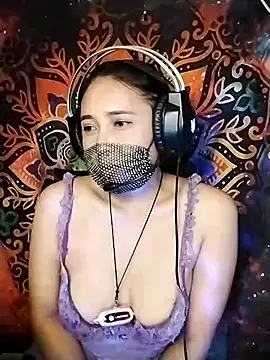  Shimmerlyn  online show from 11, 3, 2025