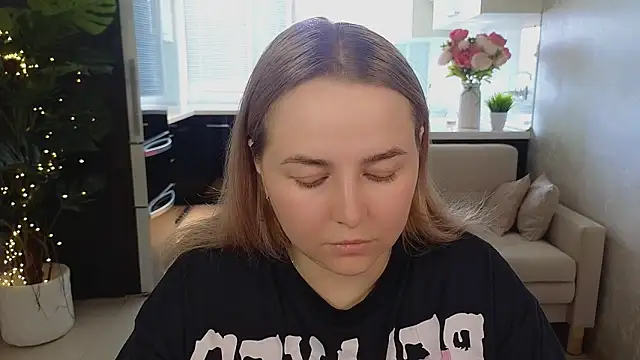 Snapshot of Mira_Mermayd chatting on 23, 3, 2026 Mira Mermayd online show from 23, 3, 2026