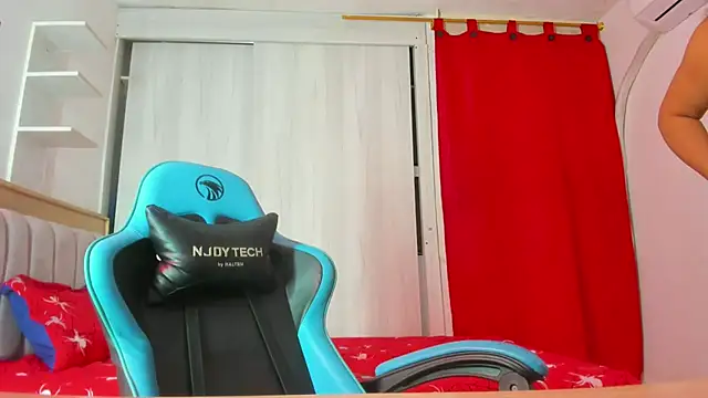 Lunastar02 online show from 9, 1, 2026