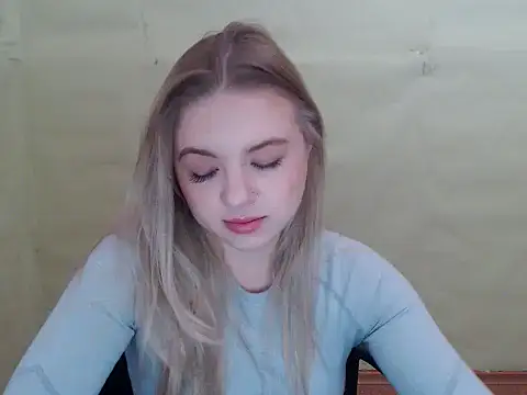 CrazyGloria online show from 2, 12, 2024