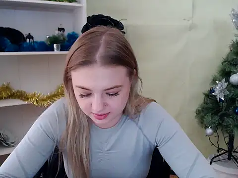 CrazyGloria online show from 5, 12, 2024