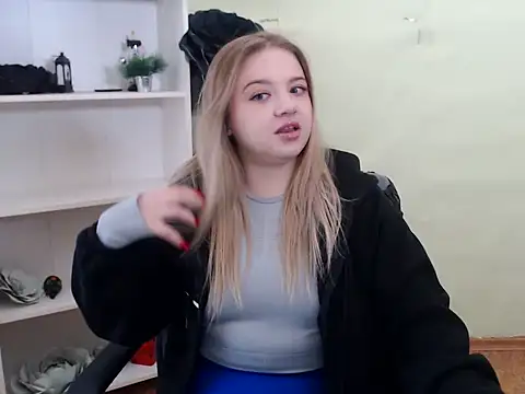 CrazyGloria online show from 7, 2, 2025