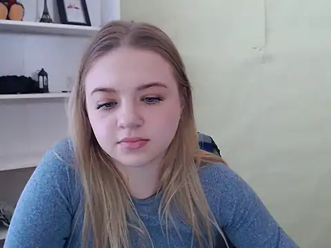 CrazyGloria online show from 8, 2, 2025