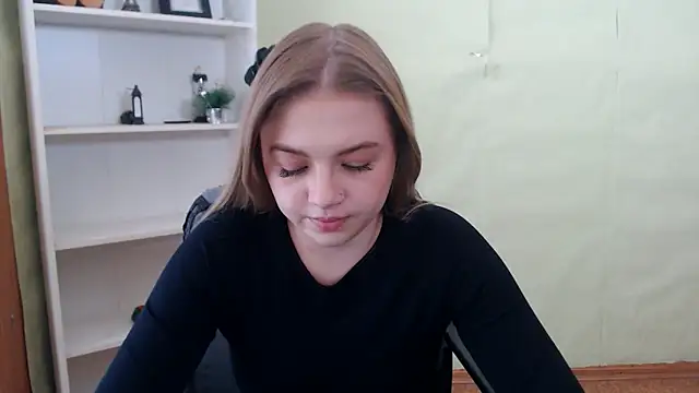 CrazyGloria online show from 24, 2, 2025