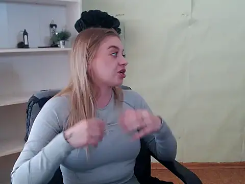 CrazyGloria online show from 20, 3, 2025