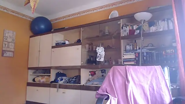 Dettybitch40 online show from 9, 11, 2025