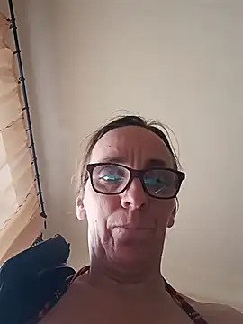 Snapshot of Dettybitch40 chatting on 14, 2, 2026 Dettybitch40 online show from 14, 2, 2026