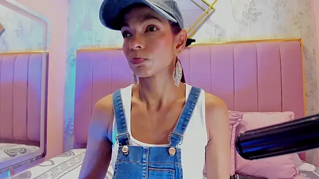 HannaPetit online show from 13, 5, 2026