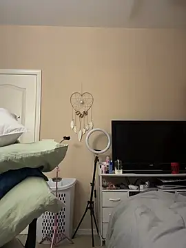 nativepumpkin95 online show from 7, 1, 2025